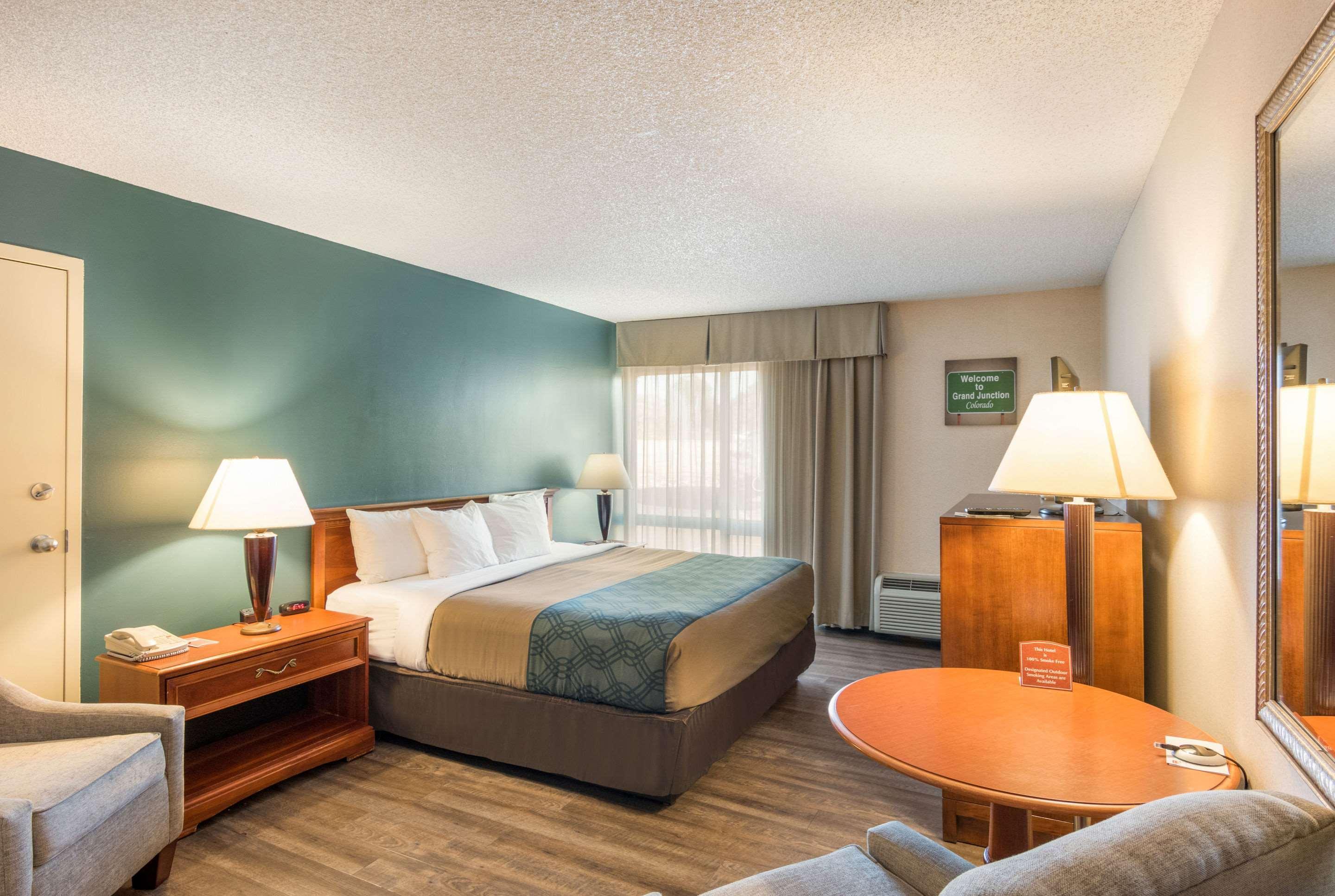 Econo Lodge Grand Junction Buitenkant foto