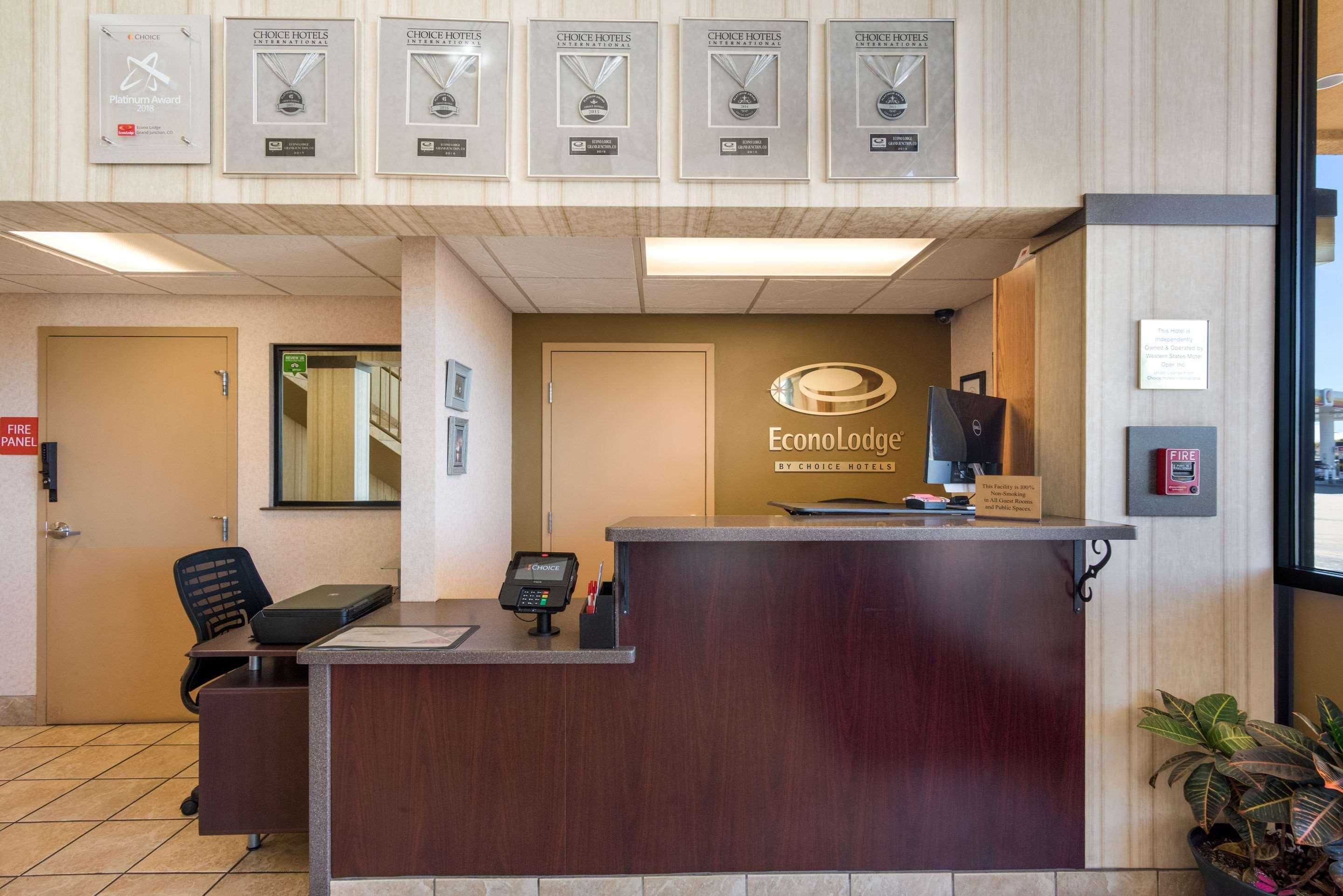 Econo Lodge Grand Junction Buitenkant foto
